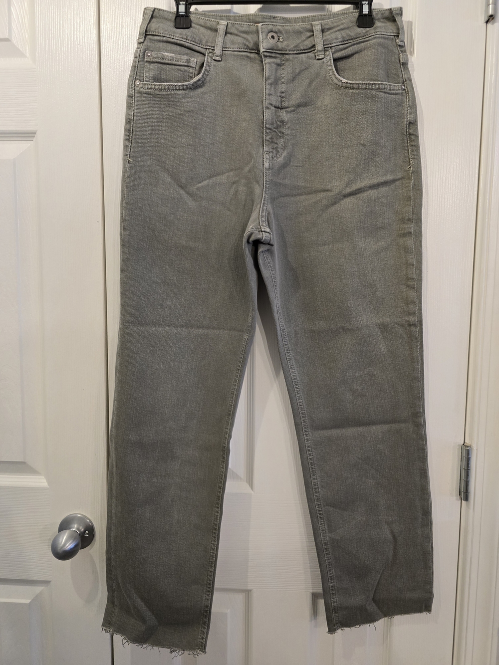 NWOT Pilcro Vintage Straight Jeans w/Raw Hem - 31